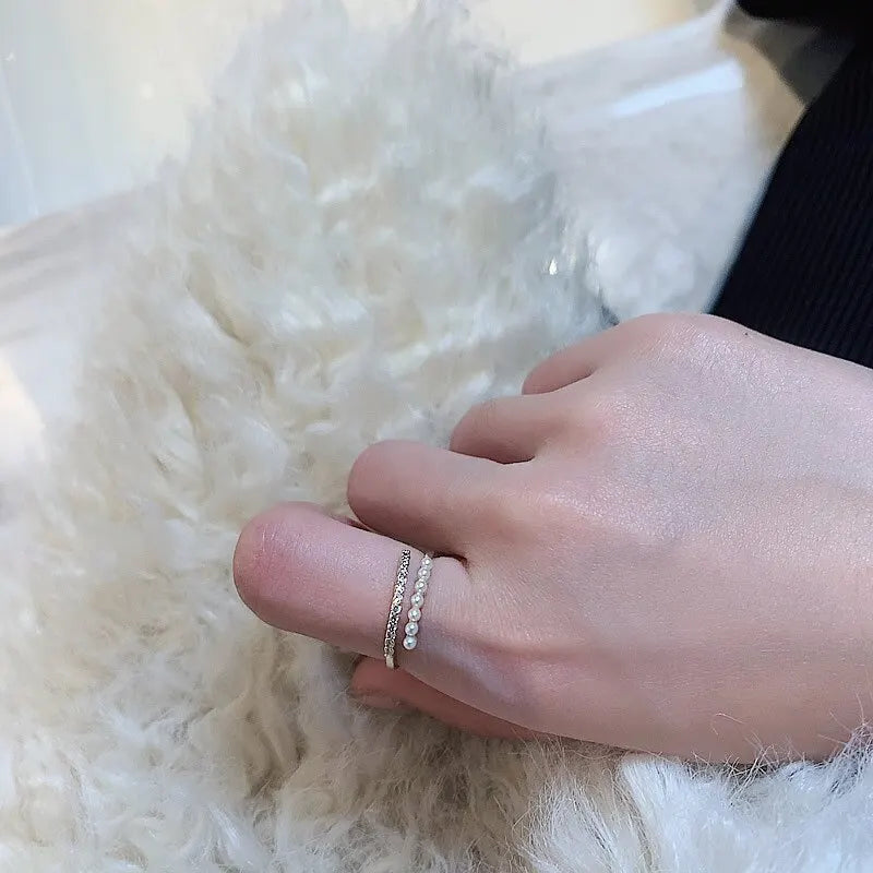Elvaris Pearl Accent Ring