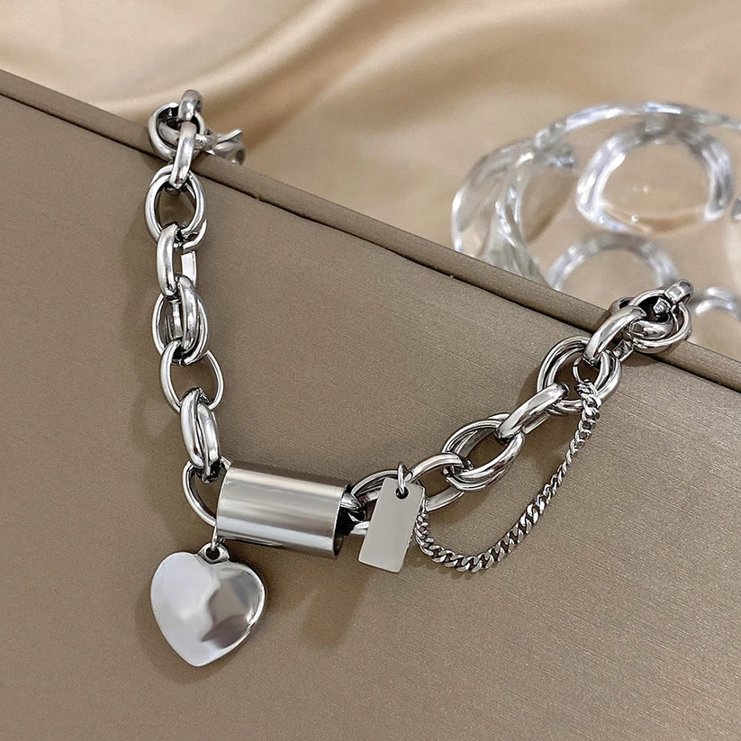 Heritage Elongated Link Heart Bracelet