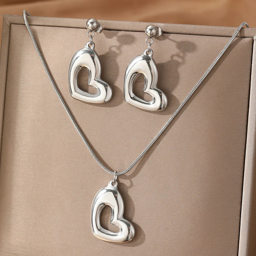 Hollow Heart Jewelry Set