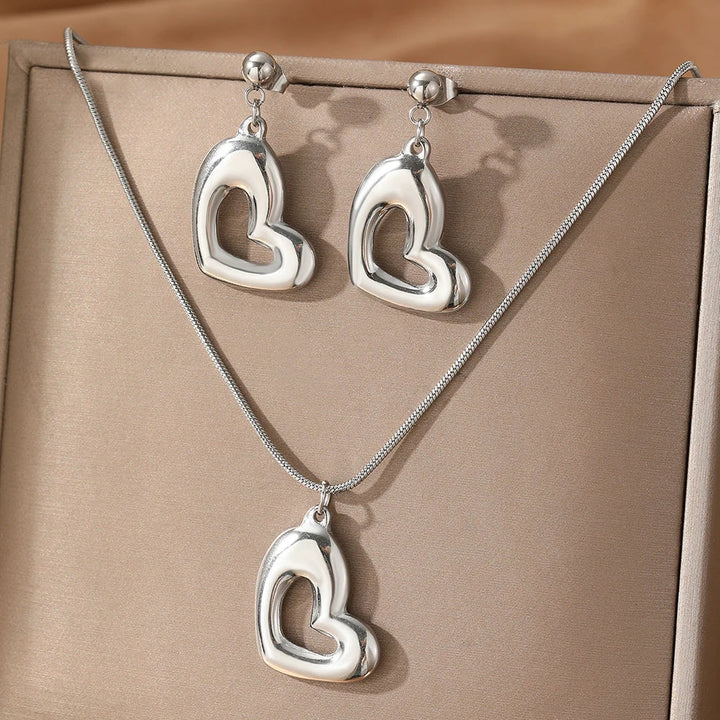 Hollow Heart Jewelry Set