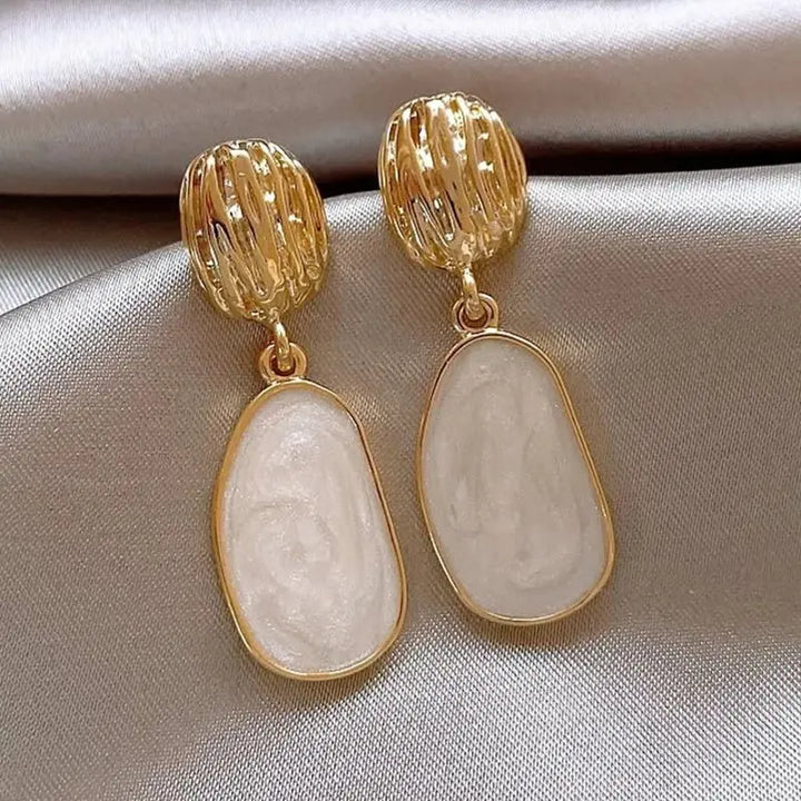 Daphne Coastal Ivory Earrings