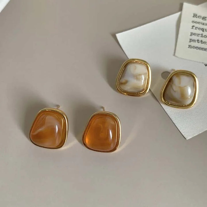 Elowra Molten Resin Studs