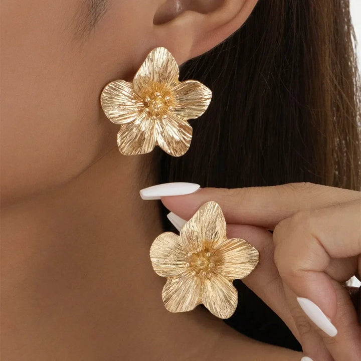 Calmira Luxe Floral Gold Stud Earrings