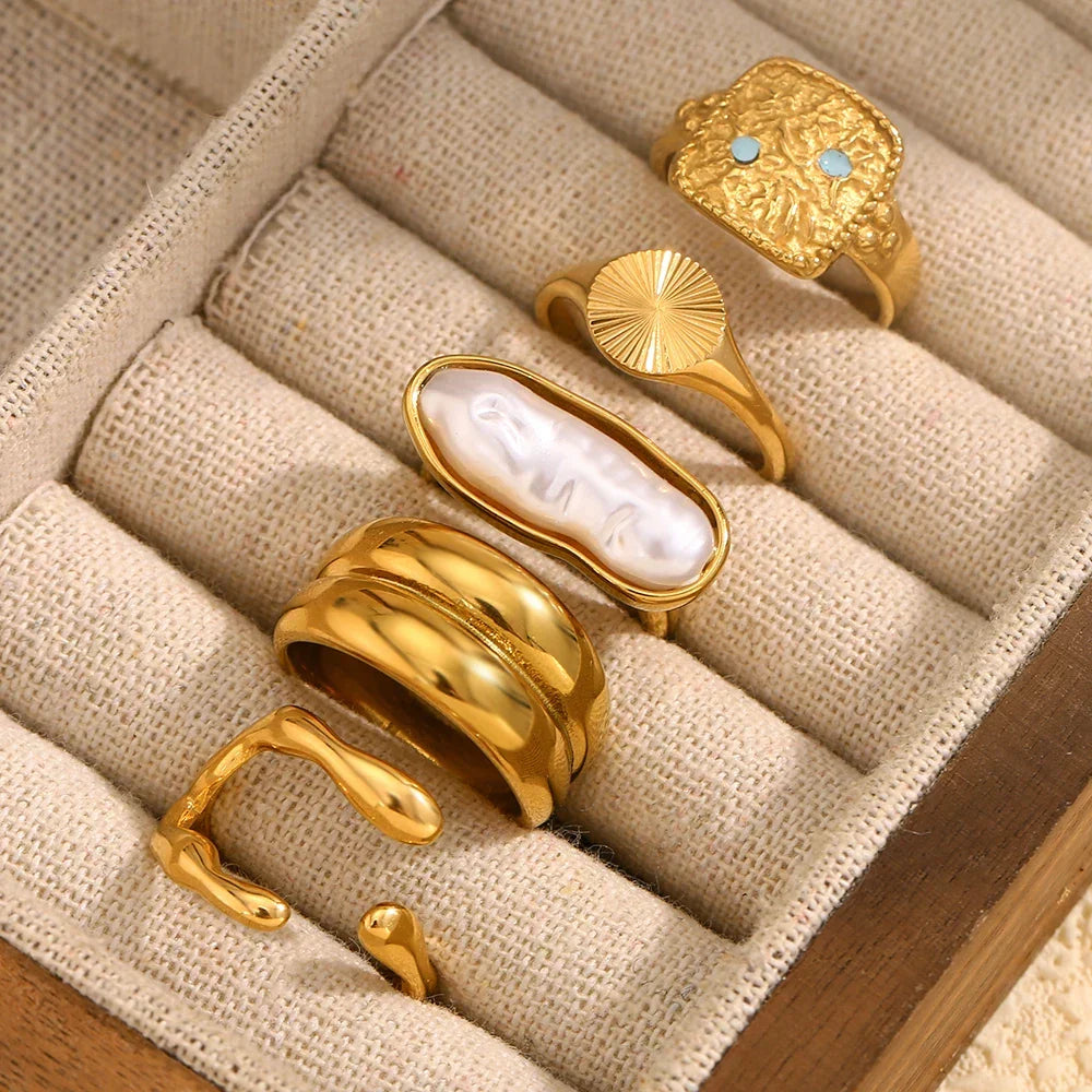 Unique Geometric Rings