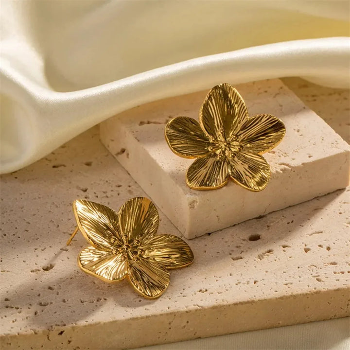 Calmira Luxe Floral Gold Stud Earrings