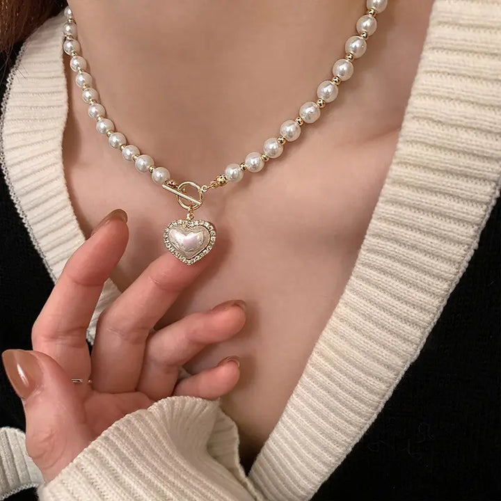 Calista Pearl Pendant Collar