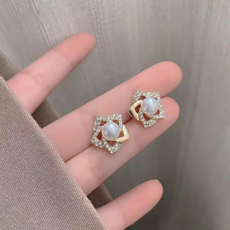 Velisse Glam Petal Stud Earrings