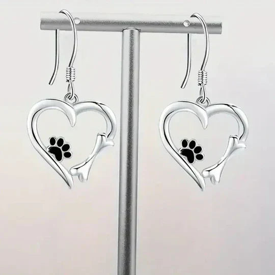 Yaritza – Silver Paw & Heart Drop Earrings