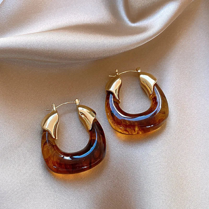 Maelis Amber Hoop Earrings