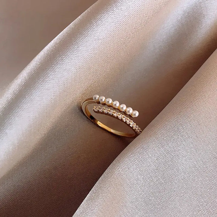 Elvaris Pearl Accent Ring