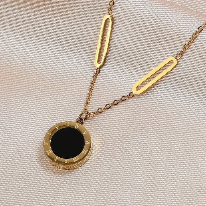 Ismira Noir Statement Necklace