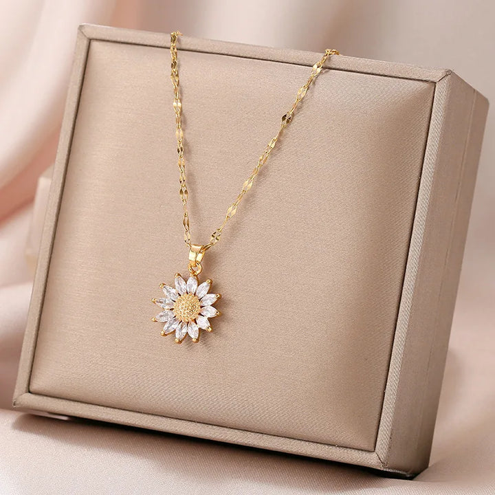 Sunkissed Pendant Necklace