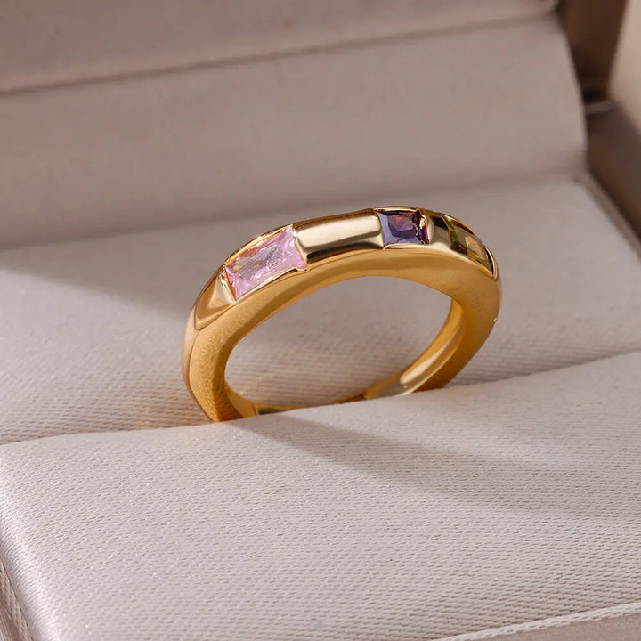 Bezel-Set Zircon Stones Ring - 18k Gold