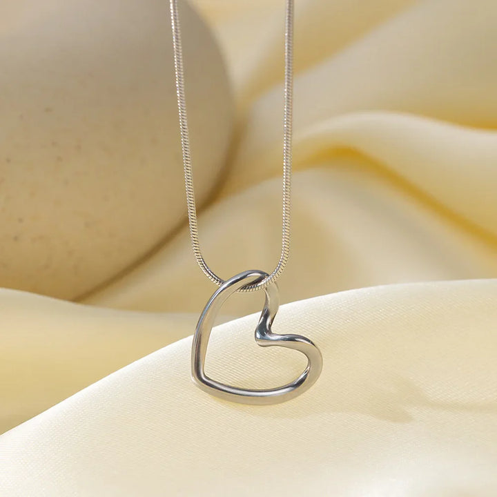Essential Heritage Puffed Heart Necklace