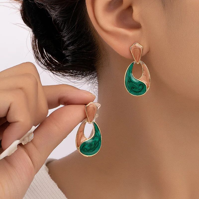 Marbled Teardrop Stud Earrings