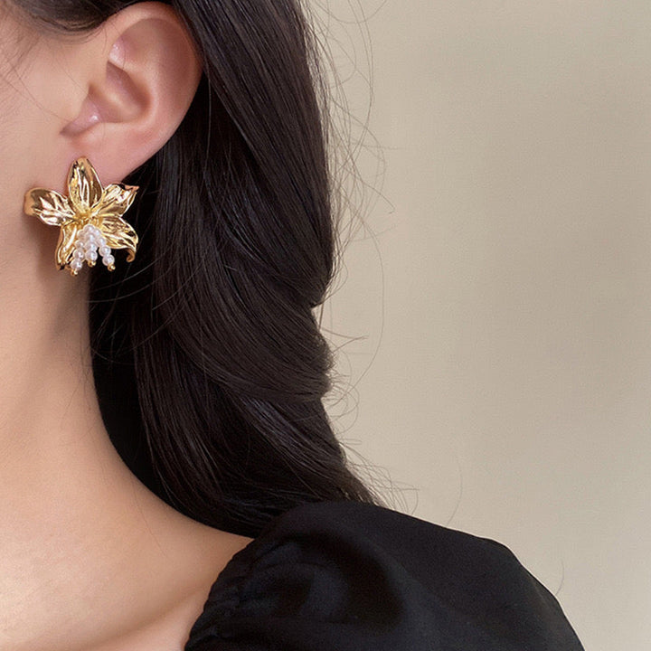 Honey Petal Pearl Earrings