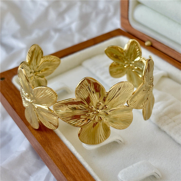 Hydrangea Cutout Handcuff
