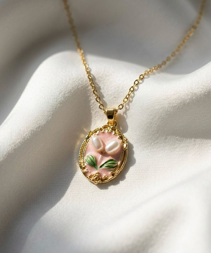 Nectarine Pearl Necklace