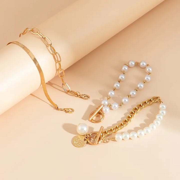 Stylish 4-piece gold bracelet set