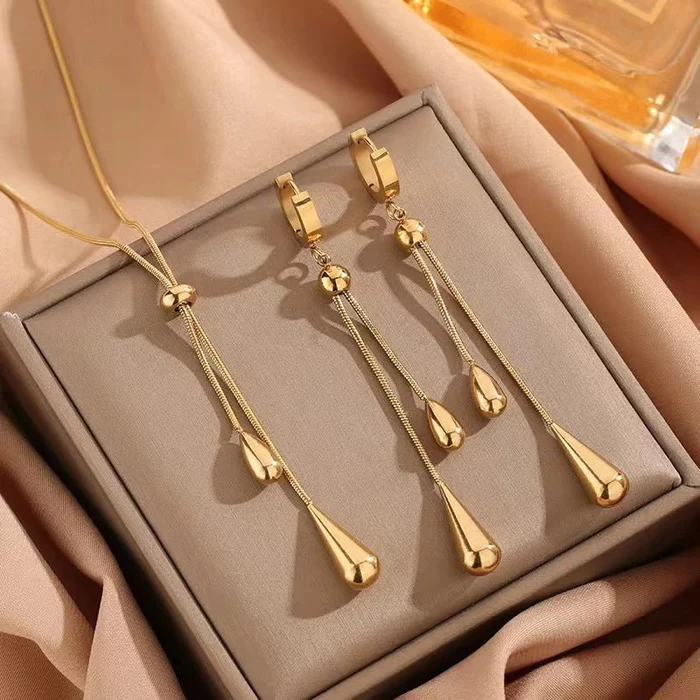 Adjustable Pull Droplet Necklace and Earrings