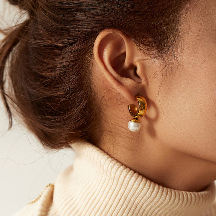 Alissa Pearl Stud Earrings