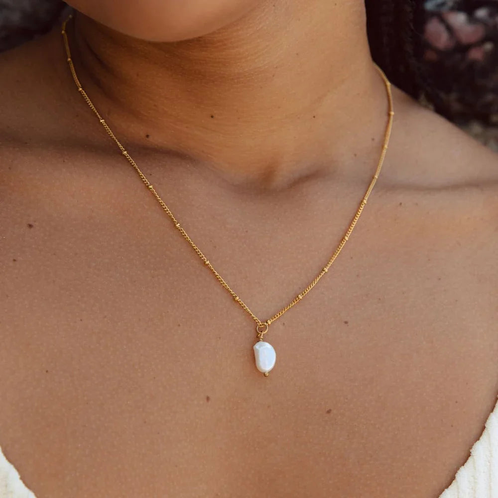 Baroque Pearl Pendant Necklace