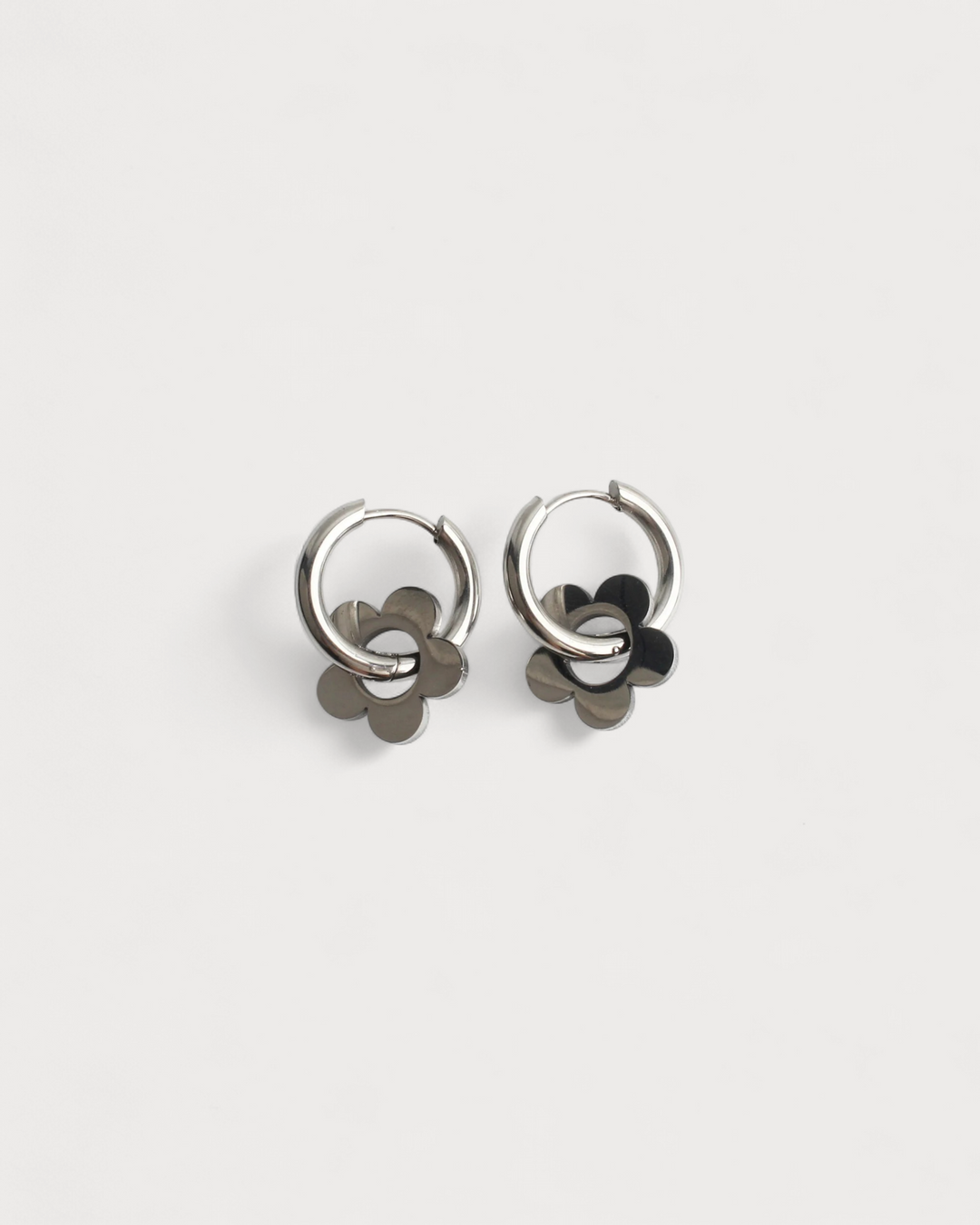 Beautiful Flower - Earrings - Stainless Steel
