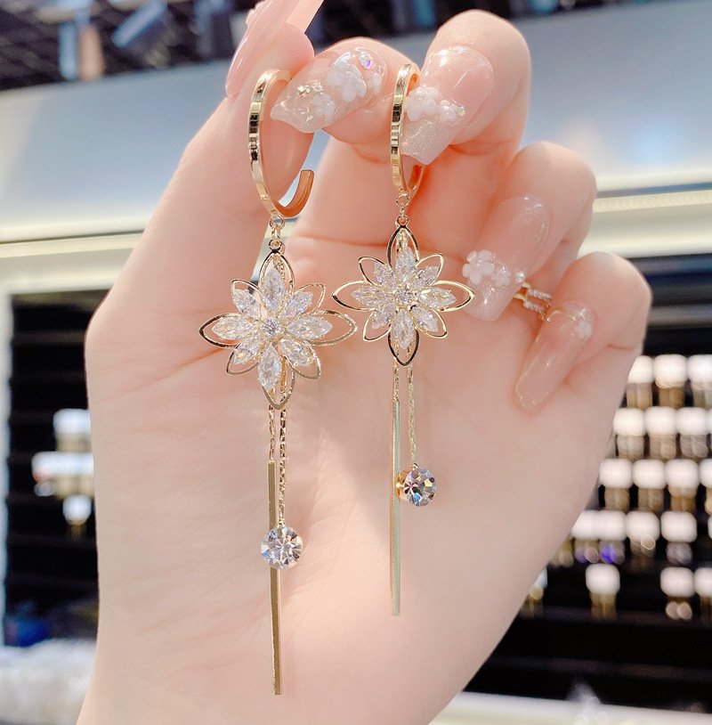 Shiny Lotus Tassel Earrings