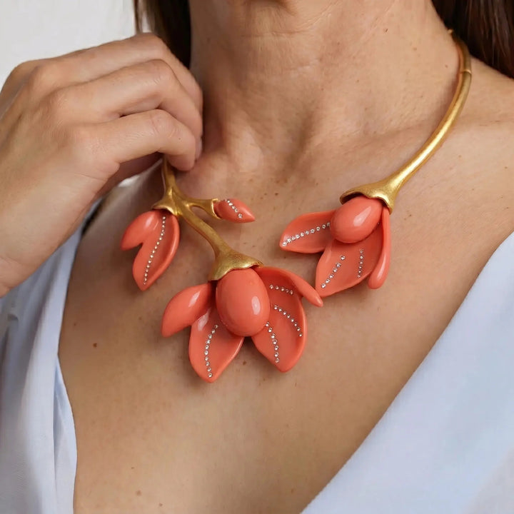 Blooming Magnolia Retro Flower Necklace