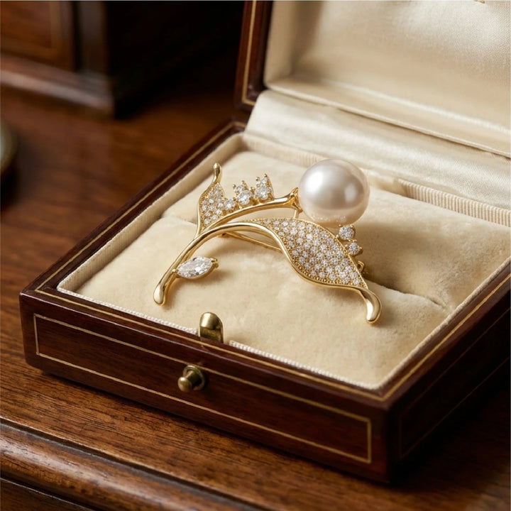 Crystal Leaf Pearl Brooch
