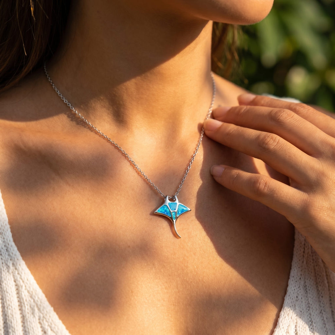 Seafoam Manta Necklace