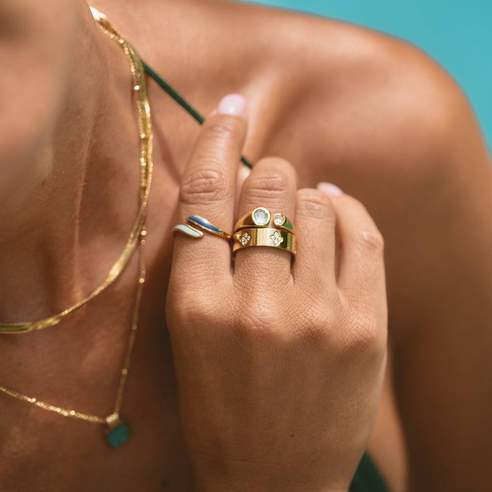 Gold Clover Ring with Crystals