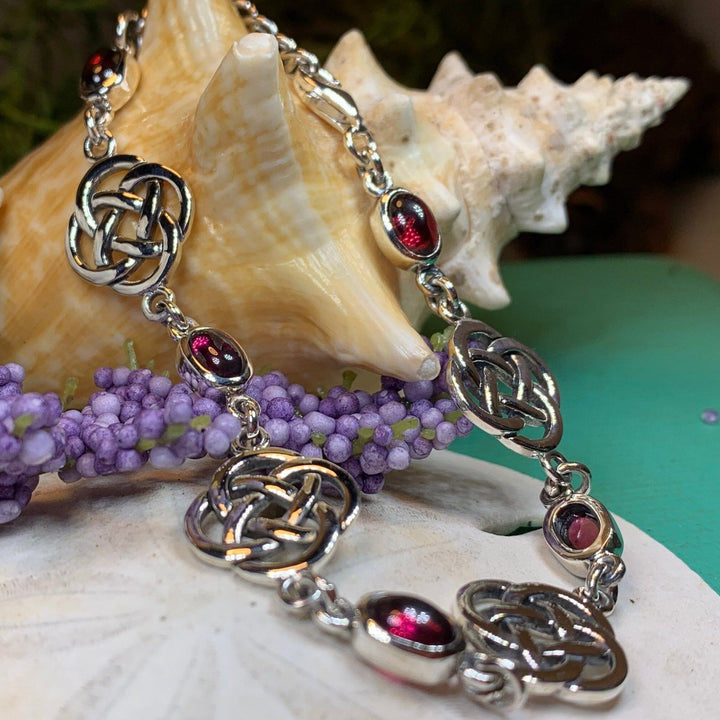 Dara Knot Gemstone Bracelet
