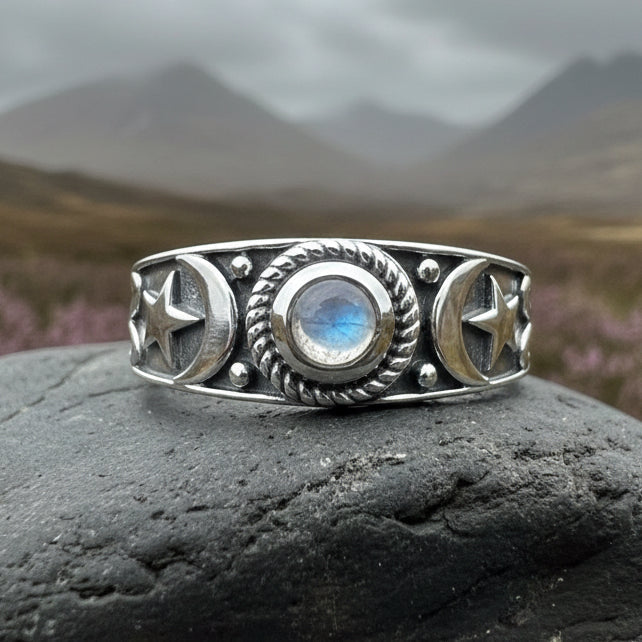 Locasta Crescent Moon & Stars Ring in Sterling Silver