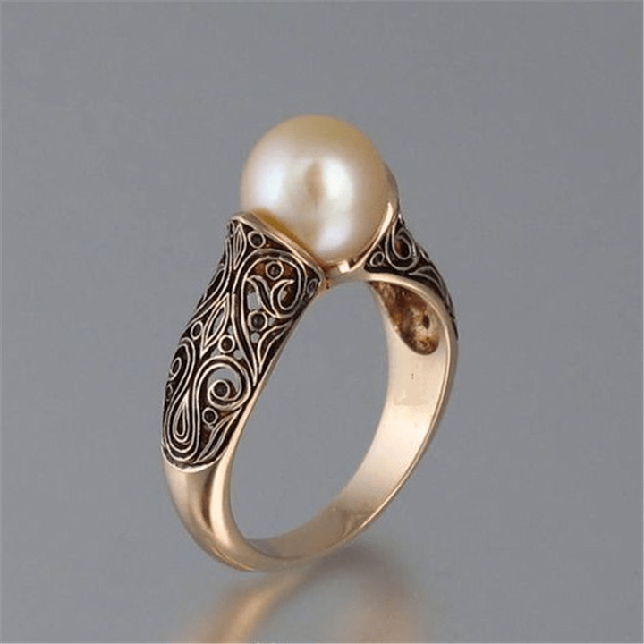 Olivia | Vintage Pearl Gold Ring