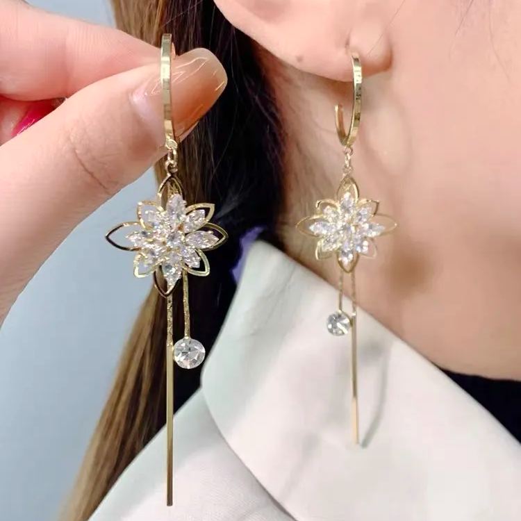 Shiny Lotus Tassel Earrings
