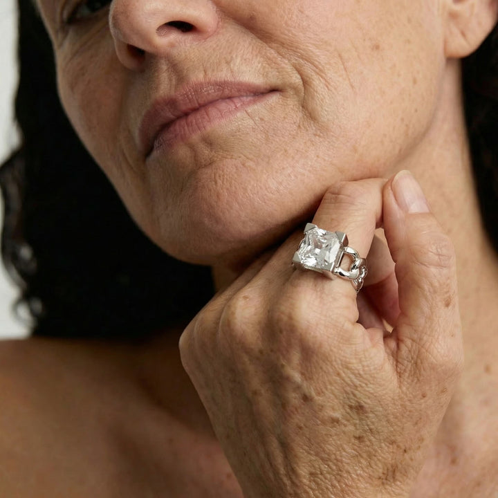 LuxeLink Glass Square Ring