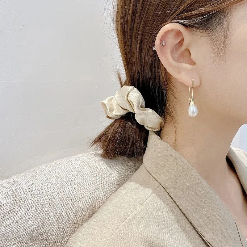Classic Pearl Elegance Earrings