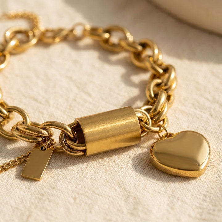 Heritage Elongated Link Heart Bracelet