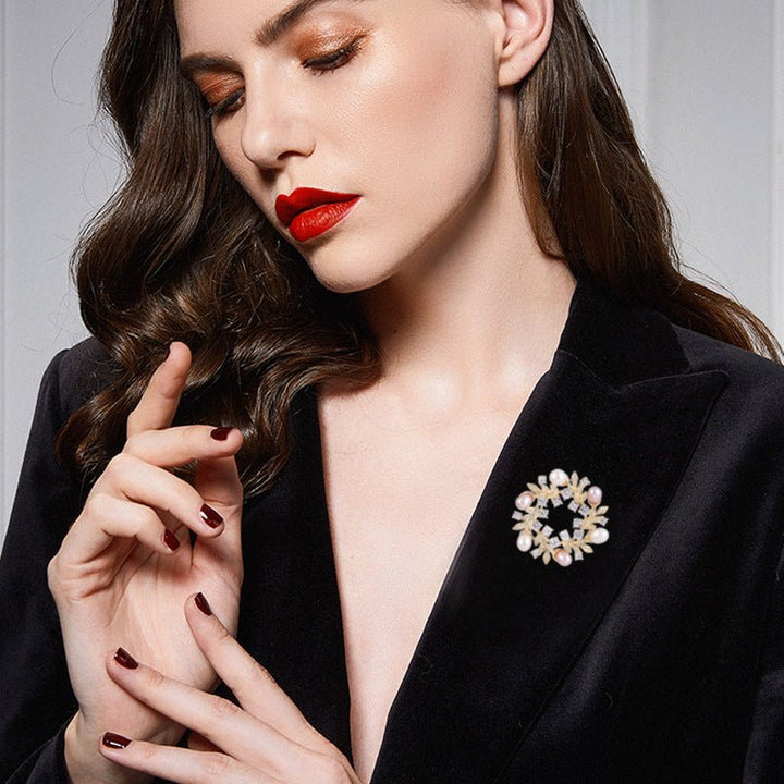 Pearl Laurel Brooch
