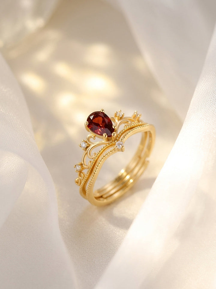 Scarlet Crown Ring Set