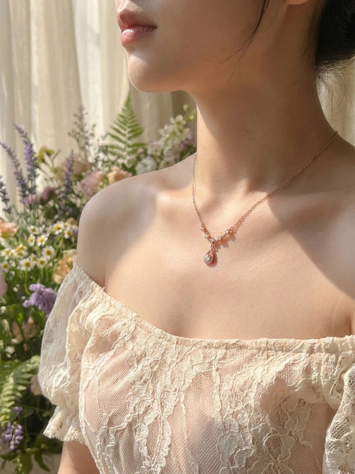 Star Tear Necklace