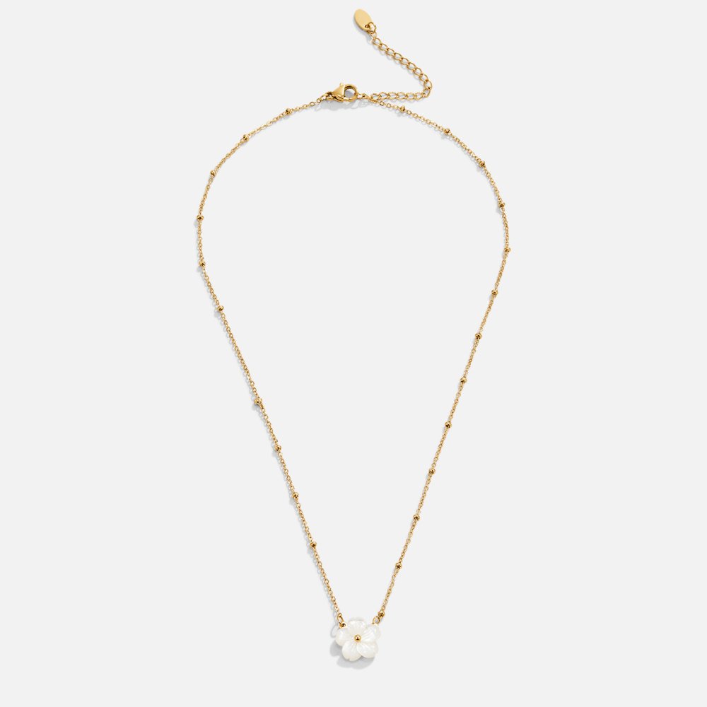 Necklace with White Flower - White Blossom